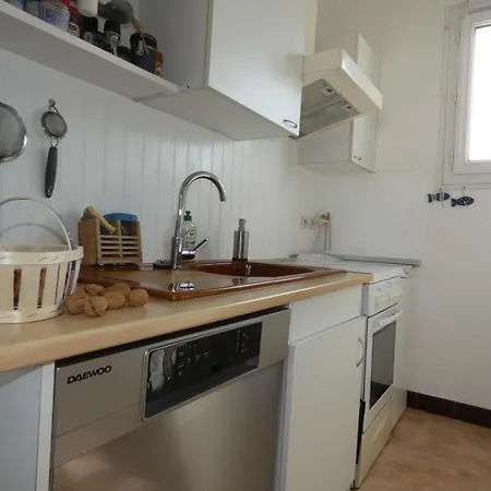 Familial A 50m De La - 2 Chambres, Balcon, Animaux Acceptes, Parking Privatif - Fr-1-540-291 *