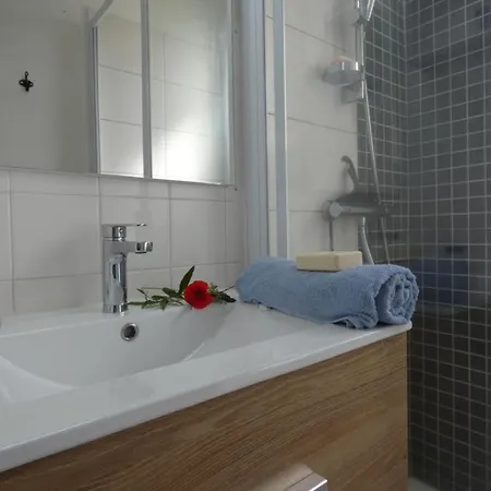 Familial A 50m De La - 2 Chambres, Balcon, Animaux Acceptes, Parking Privatif - Fr-1-540-291 Διαμέρισμα *