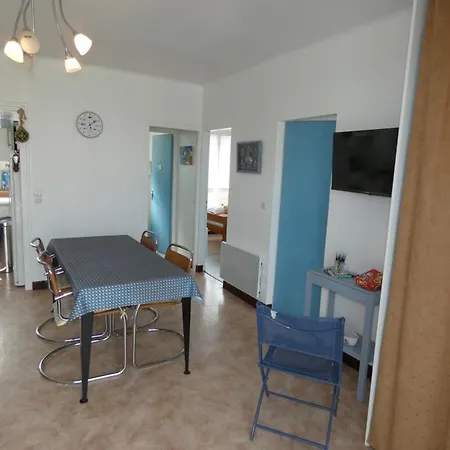 Lejlighed Familial A 50m De La - 2 Chambres, Balcon, Animaux Acceptes, Parking Privatif - Fr-1-540-291 *