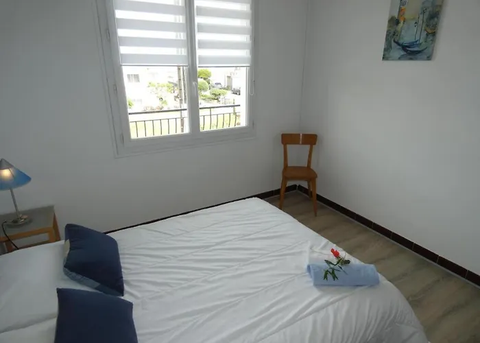 Familial A 50m De La - 2 Chambres, Balcon, Animaux Acceptes, Parking Privatif - Fr-1-540-291