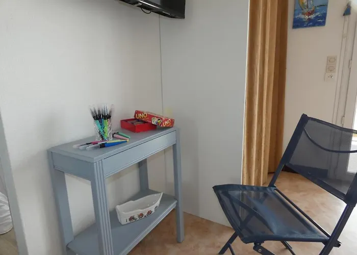 Familial A 50m De La - 2 Chambres, Balcon, Animaux Acceptes, Parking Privatif - Fr-1-540-291