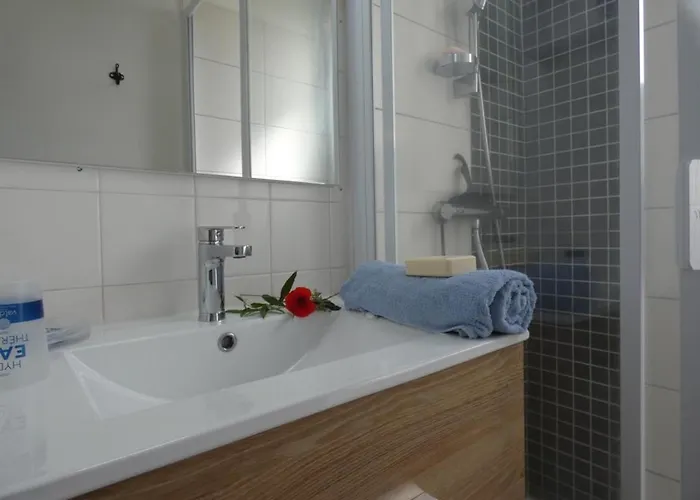 Familial A 50m De La - 2 Chambres, Balcon, Animaux Acceptes, Parking Privatif - Fr-1-540-291 Apartmán *